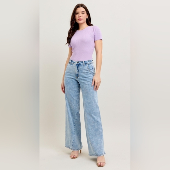 Judy Blue HR Retro Wide Fit Jeans Light Stone Washed Skewed Twisted Inseam NEW - Picture 1 of 16